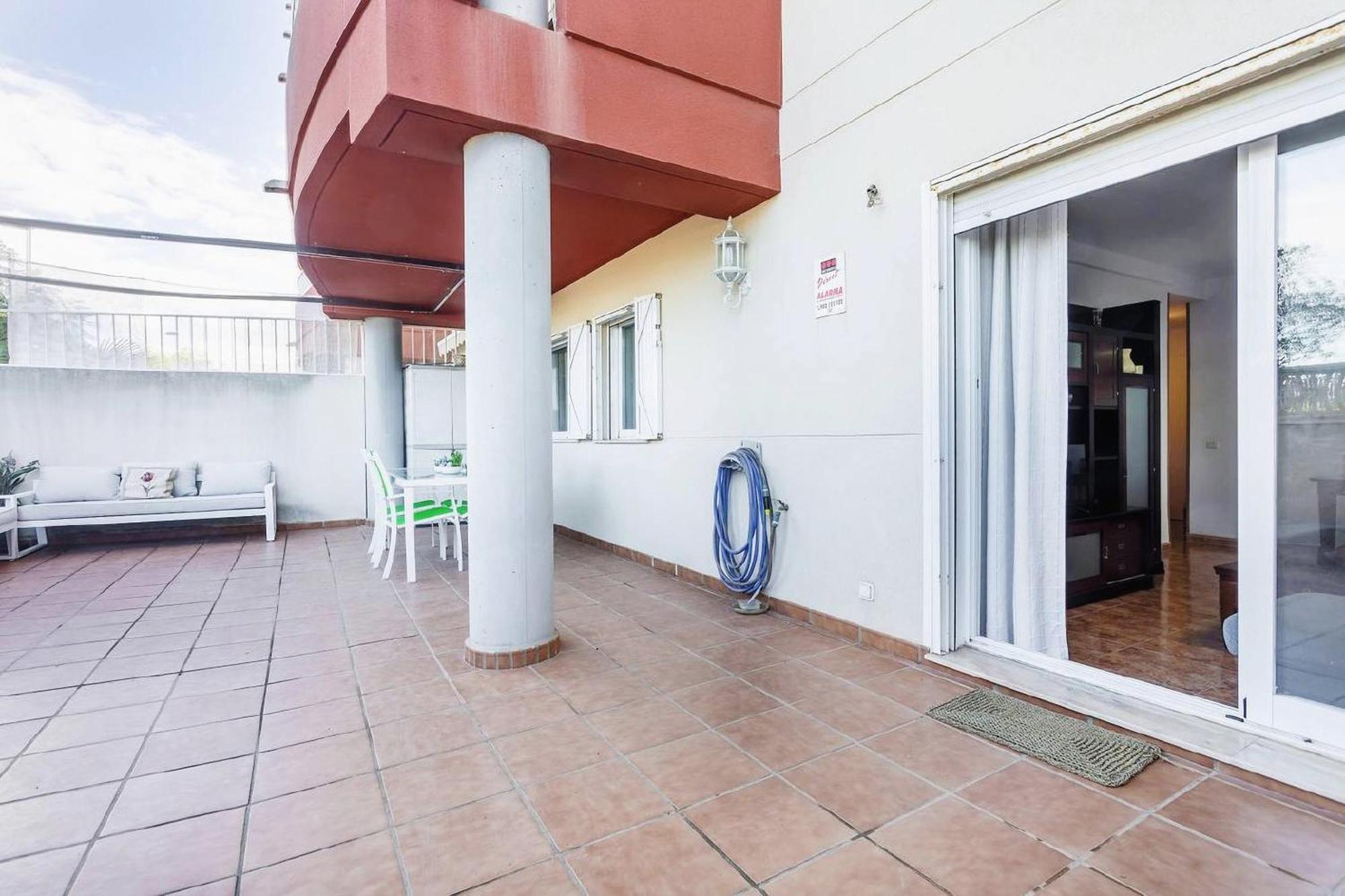 Apartamento con terraza y piscina Canet d'En Berenguer Esterno foto