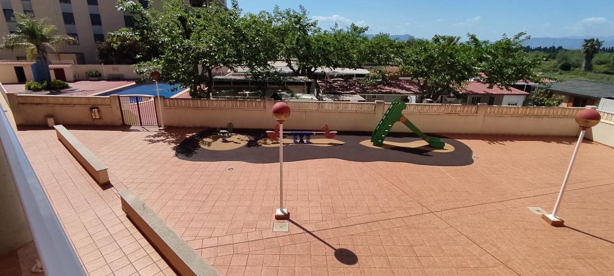 Apartamento con terraza y piscina Canet d'En Berenguer Esterno foto